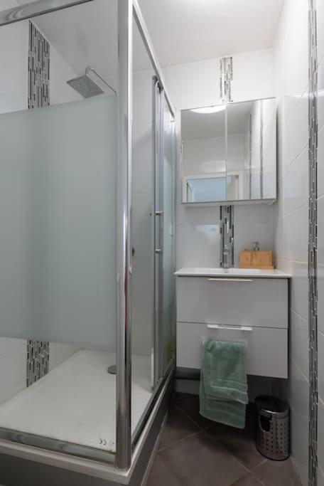 Appartement Renove Pour 6 Avec Parking Вильорбан Екстериор снимка
