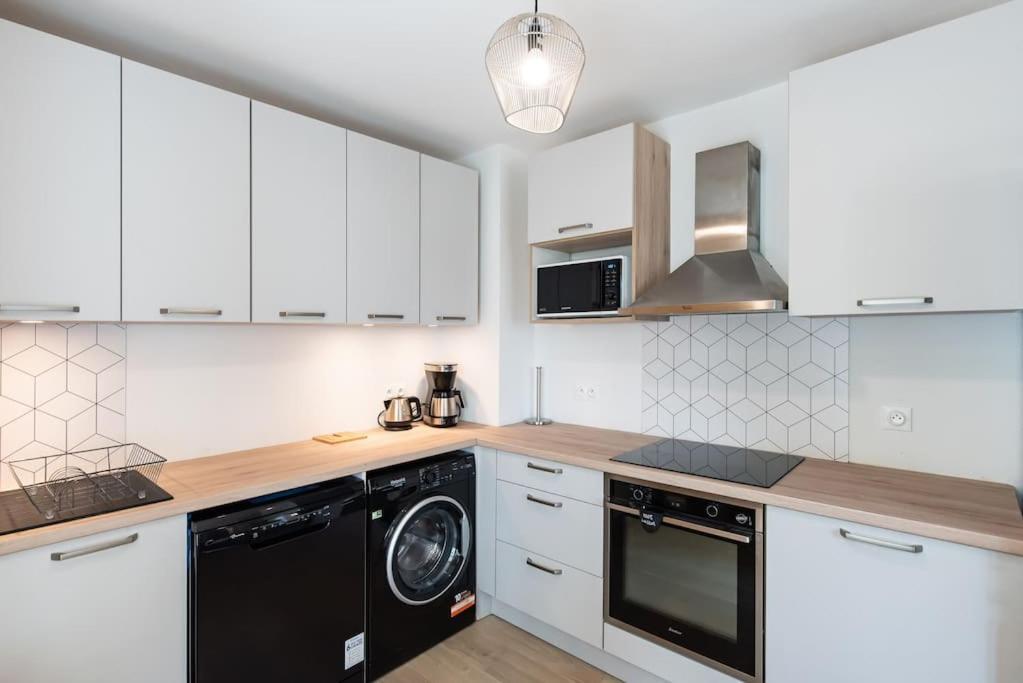 Appartement Renove Pour 6 Avec Parking Вильорбан Екстериор снимка